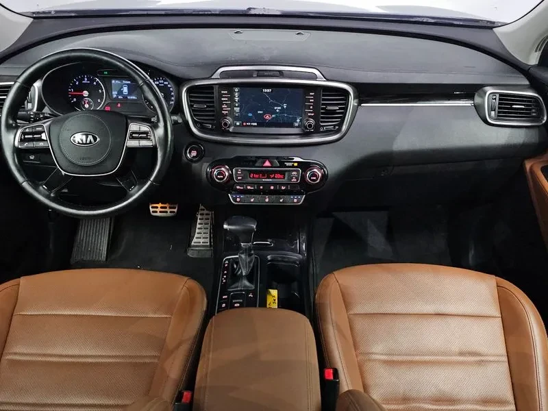 Kia Sorento 2.2 CRDI 4WD - САМО 30% АВАНС, снимка 7 - Автомобили и джипове - 56017226