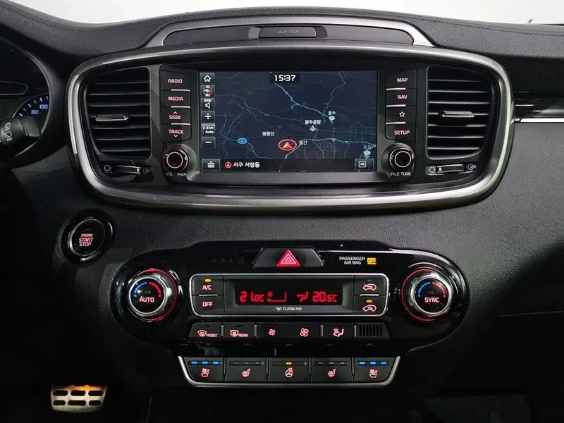 Kia Sorento 2.2 CRDI 4WD - САМО 30% АВАНС, снимка 14 - Автомобили и джипове - 56017226