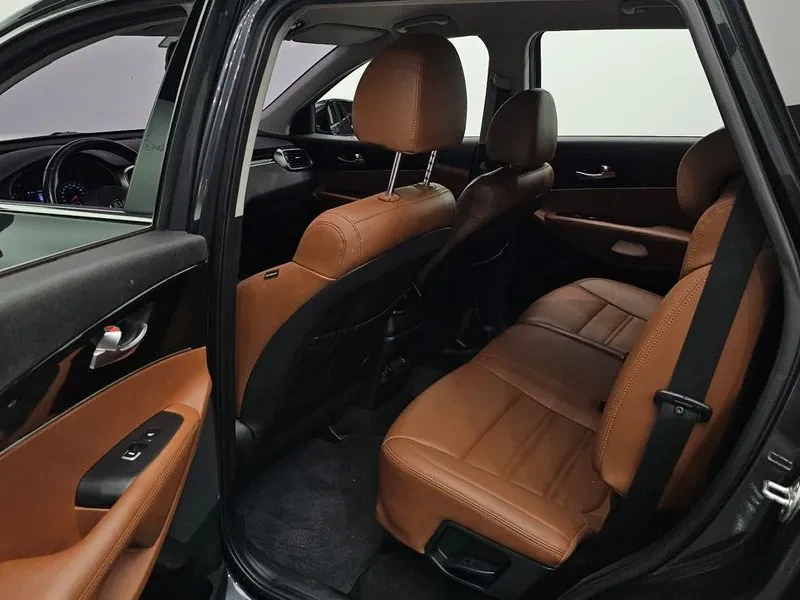 Kia Sorento 2.2 CRDI 4WD - САМО 30% АВАНС, снимка 12 - Автомобили и джипове - 56017226