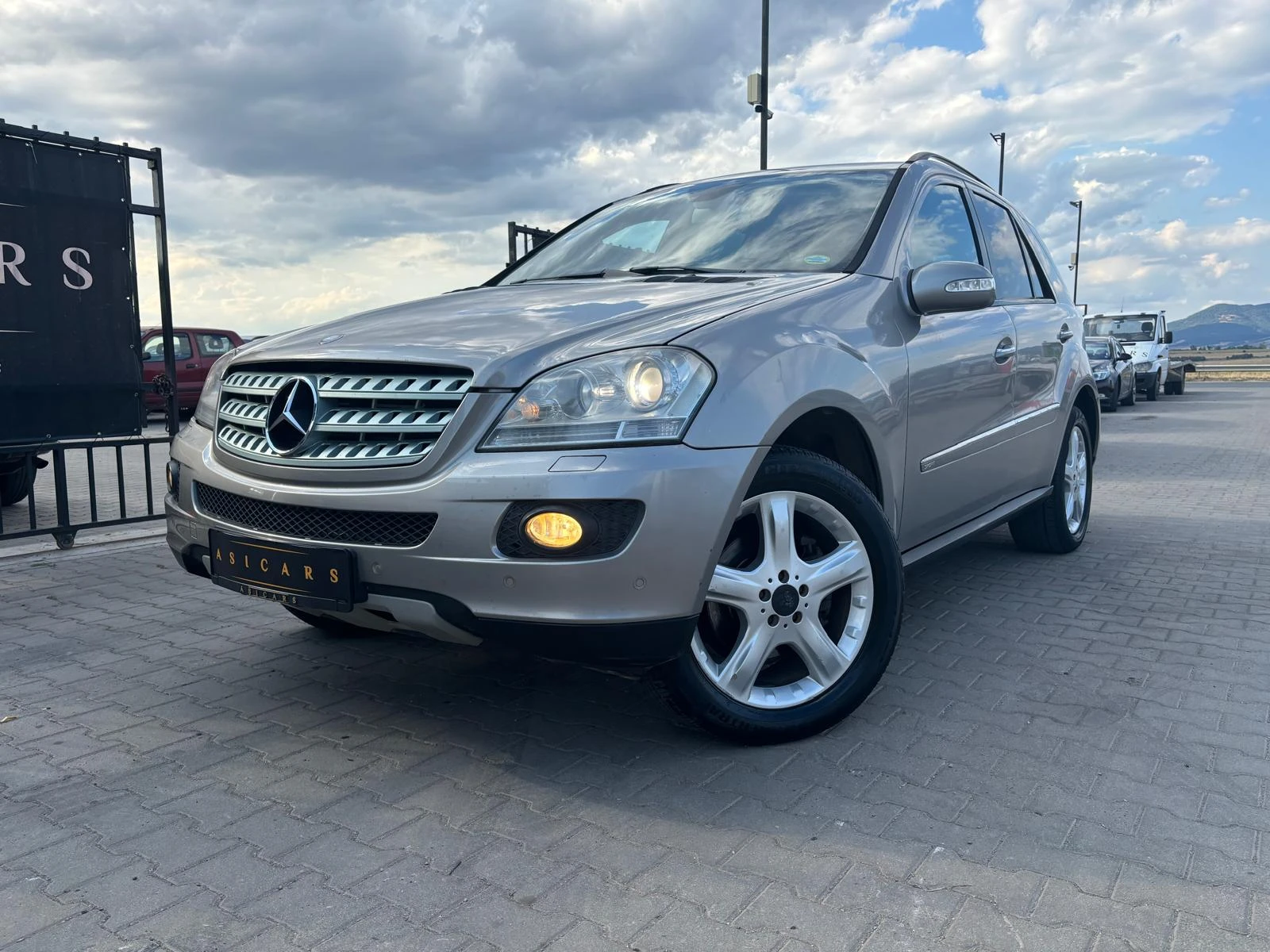 Mercedes-Benz ML 320 - [1] 