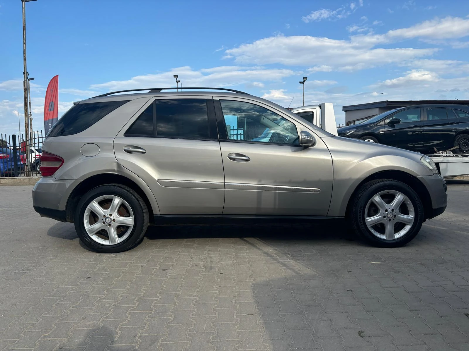 Mercedes-Benz ML 320  - изображение 6