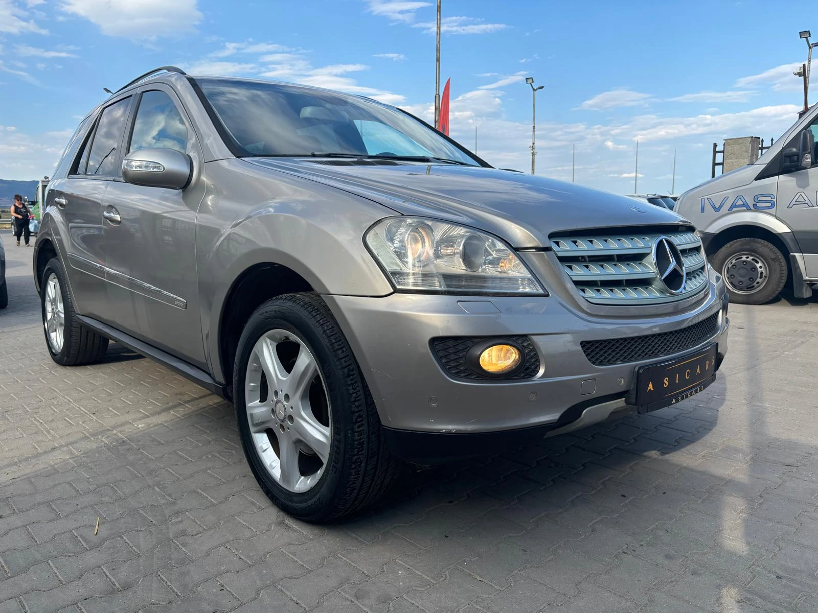 Mercedes-Benz ML 320  - изображение 7