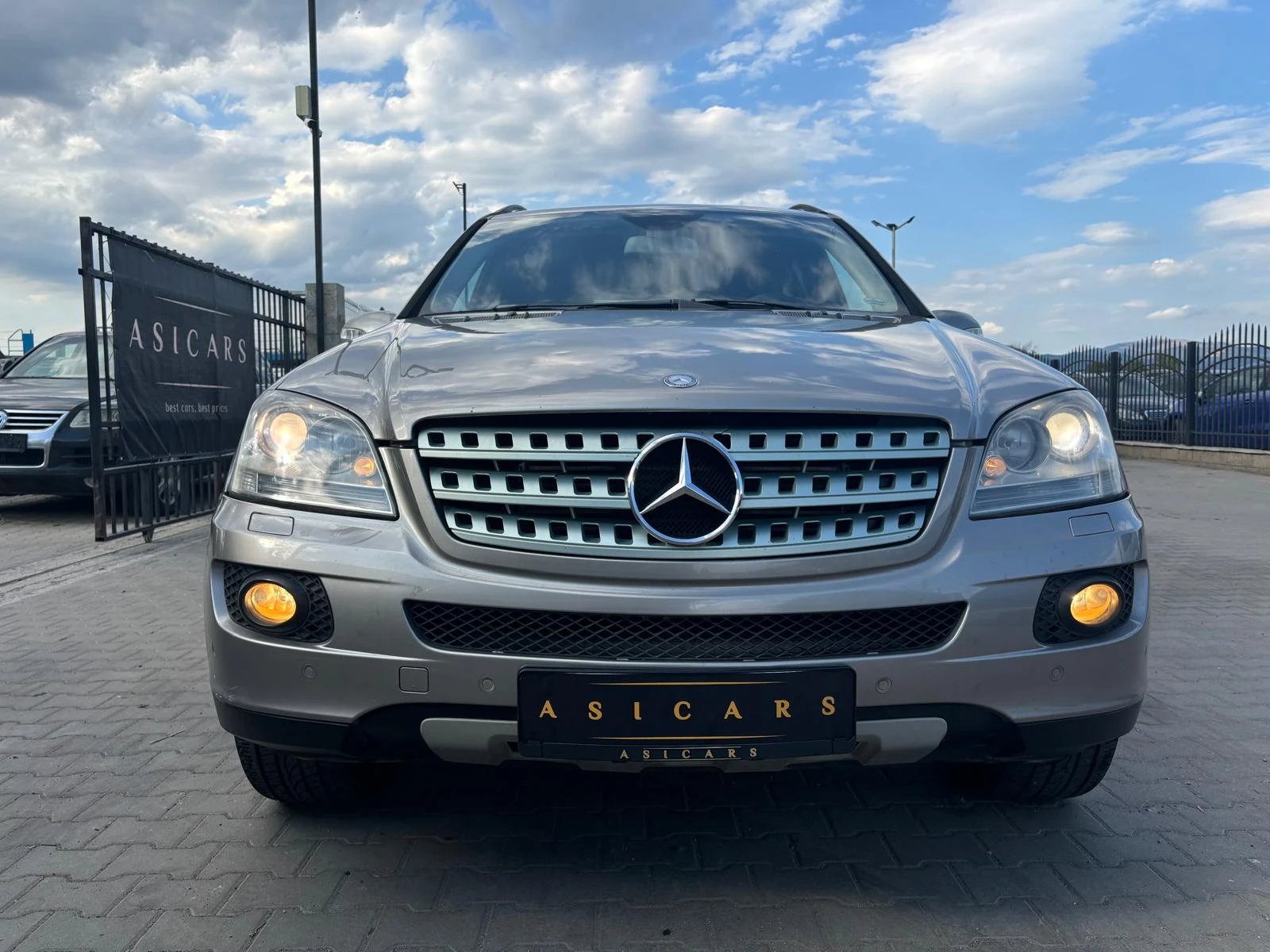 Mercedes-Benz ML 320  - изображение 8