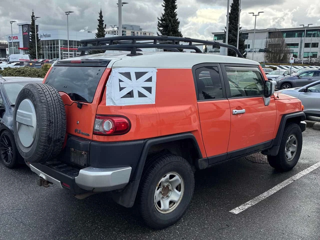 Toyota Fj cruiser * 4WD 4dr * BLUETOOTH* KEYLESS*  - изображение 3