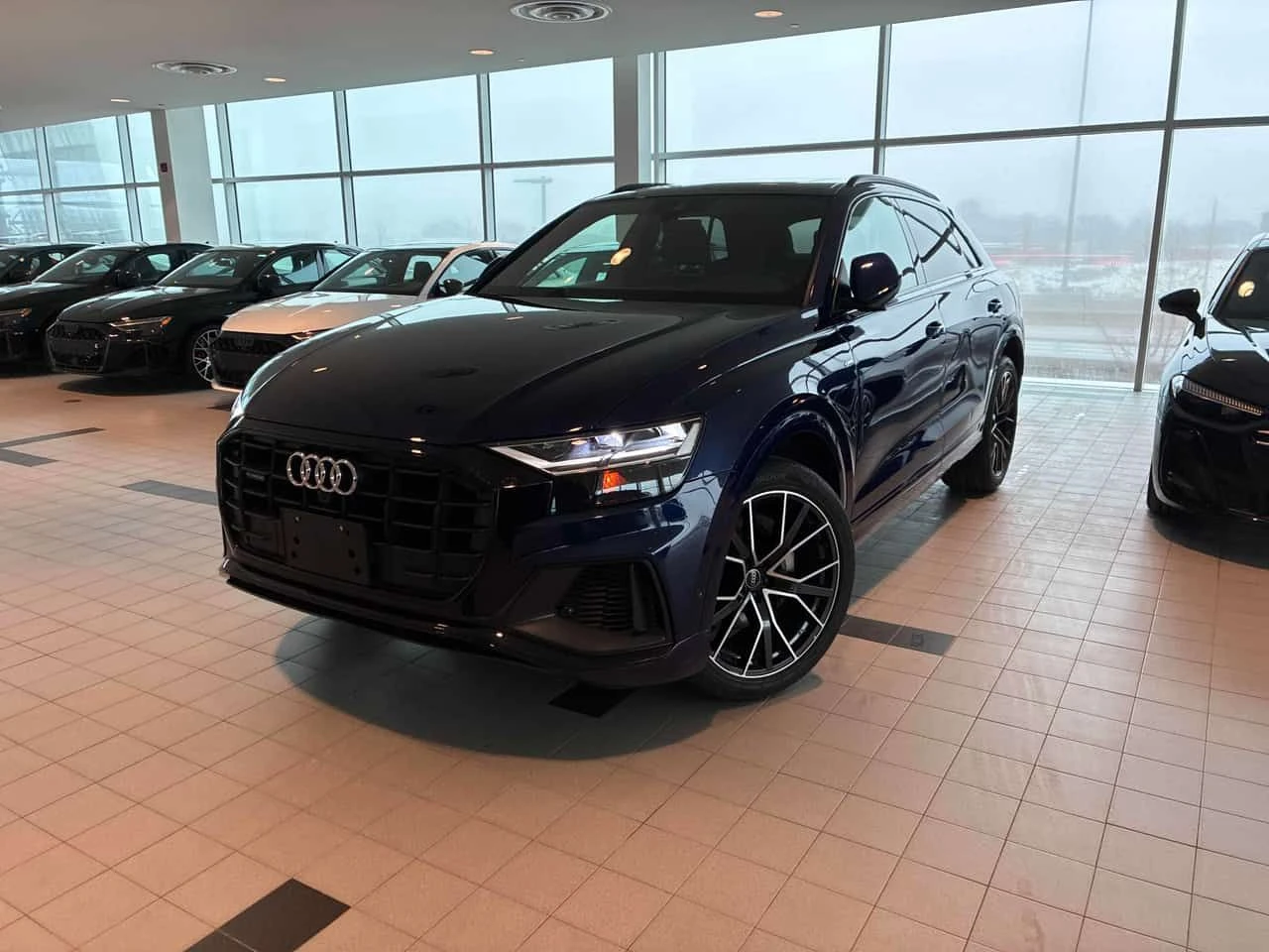 Audi Q8 * Progressiv * PANO* KEYLESS* �������*  | Mobile.bg � ����������� 1