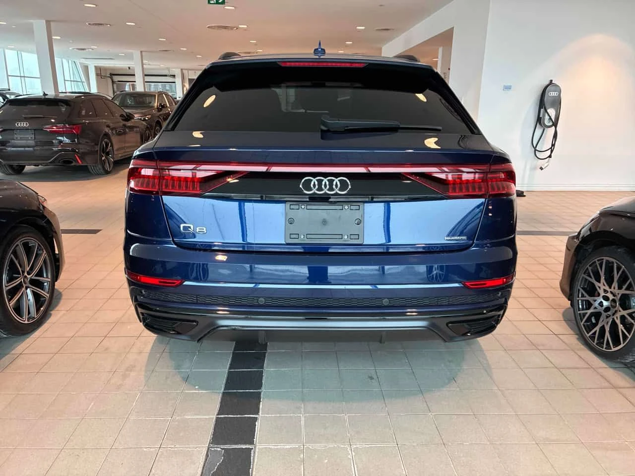 Audi Q8 * Progressiv * PANO* KEYLESS* ПОДГРЕВ*  - изображение 4