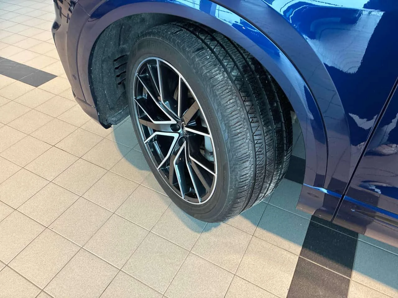 Audi Q8 * Progressiv * PANO* KEYLESS* ПОДГРЕВ*  - изображение 7