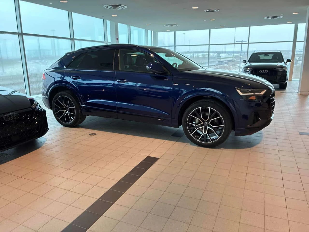 Audi Q8 * Progressiv * PANO* KEYLESS* ПОДГРЕВ*  - изображение 3