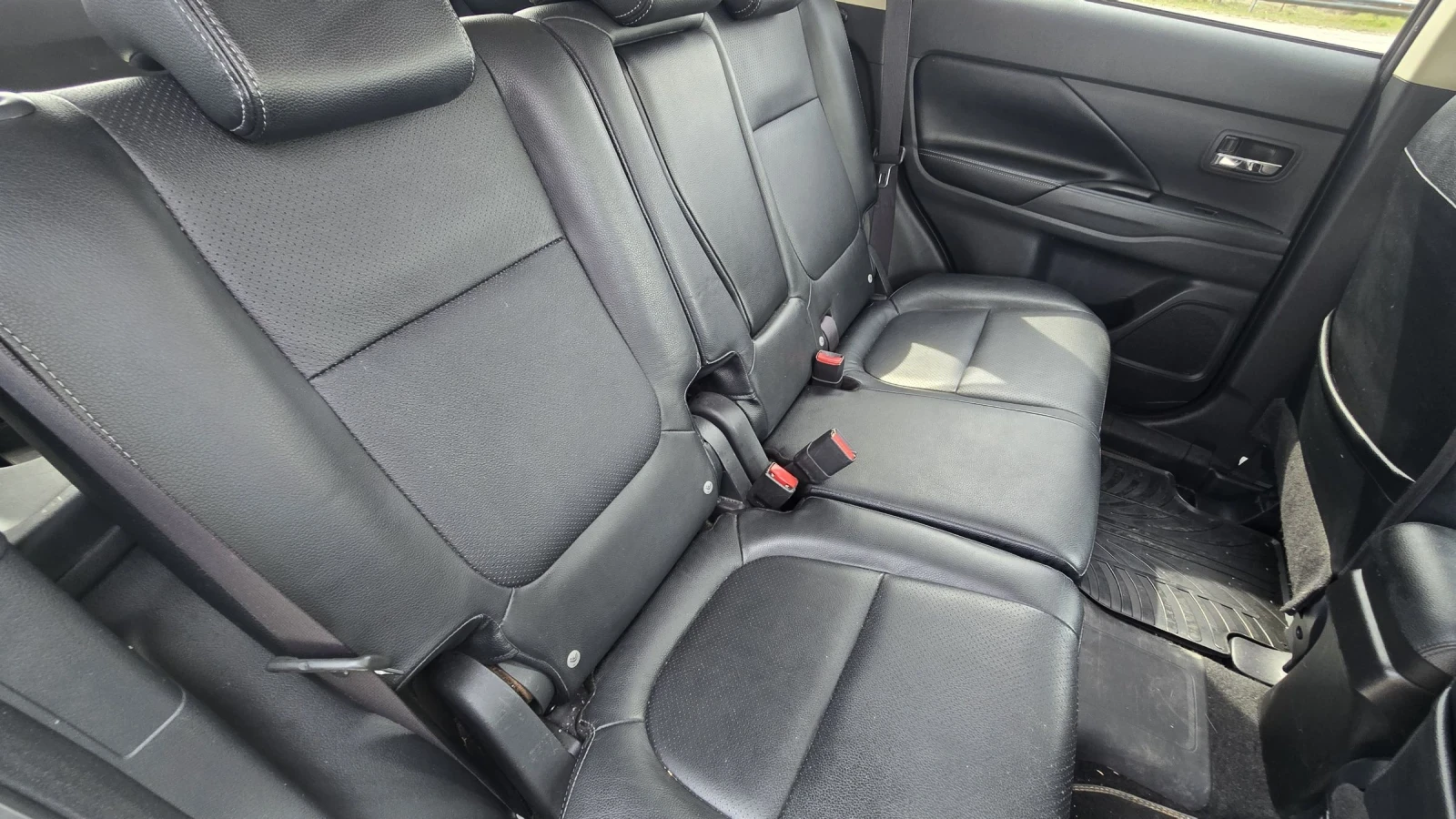 Mitsubishi Outlander PHEV, снимка 9 - Автомобили и джипове - 53933313