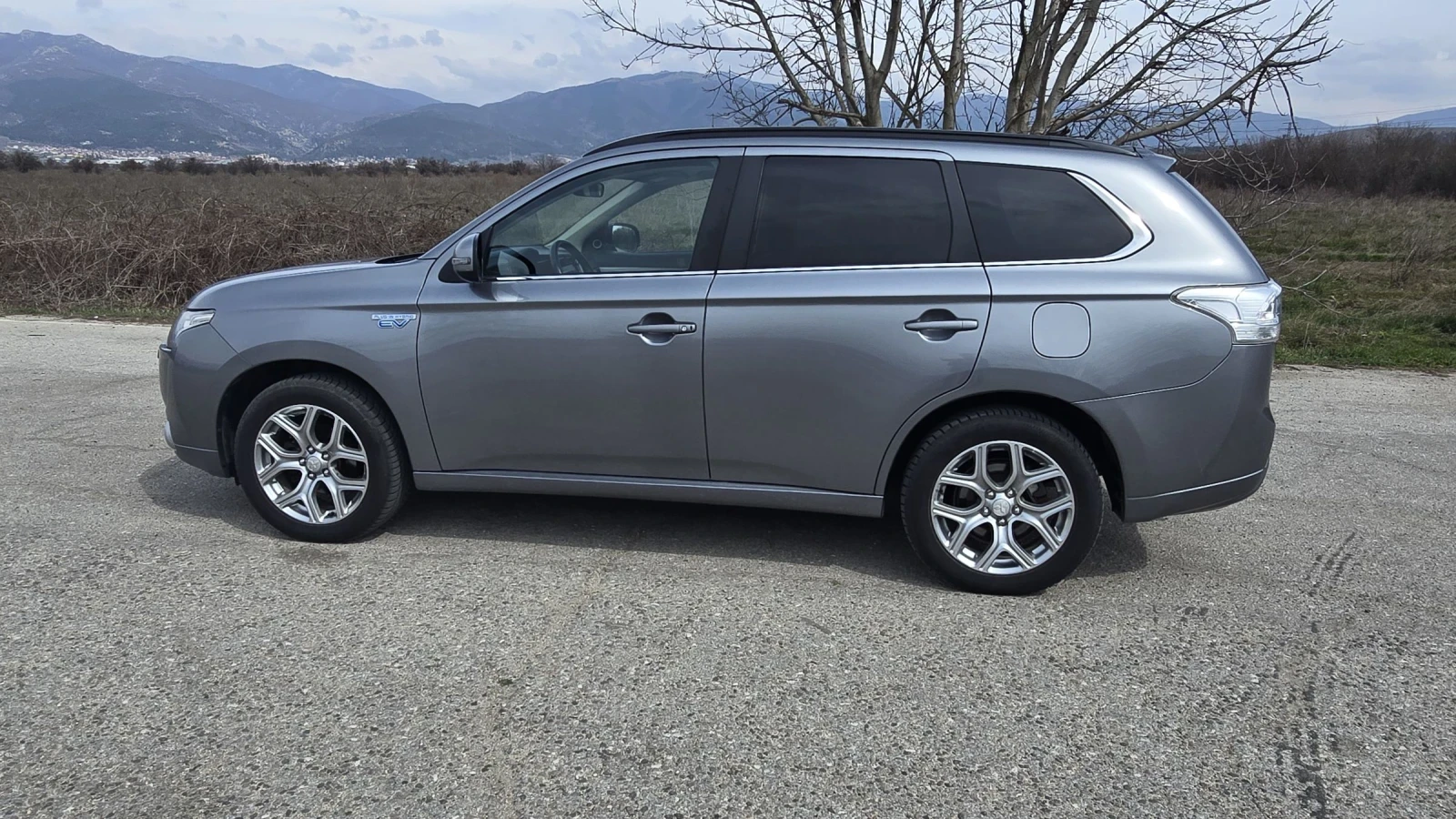 Mitsubishi Outlander PHEV, снимка 7 - Автомобили и джипове - 53933313