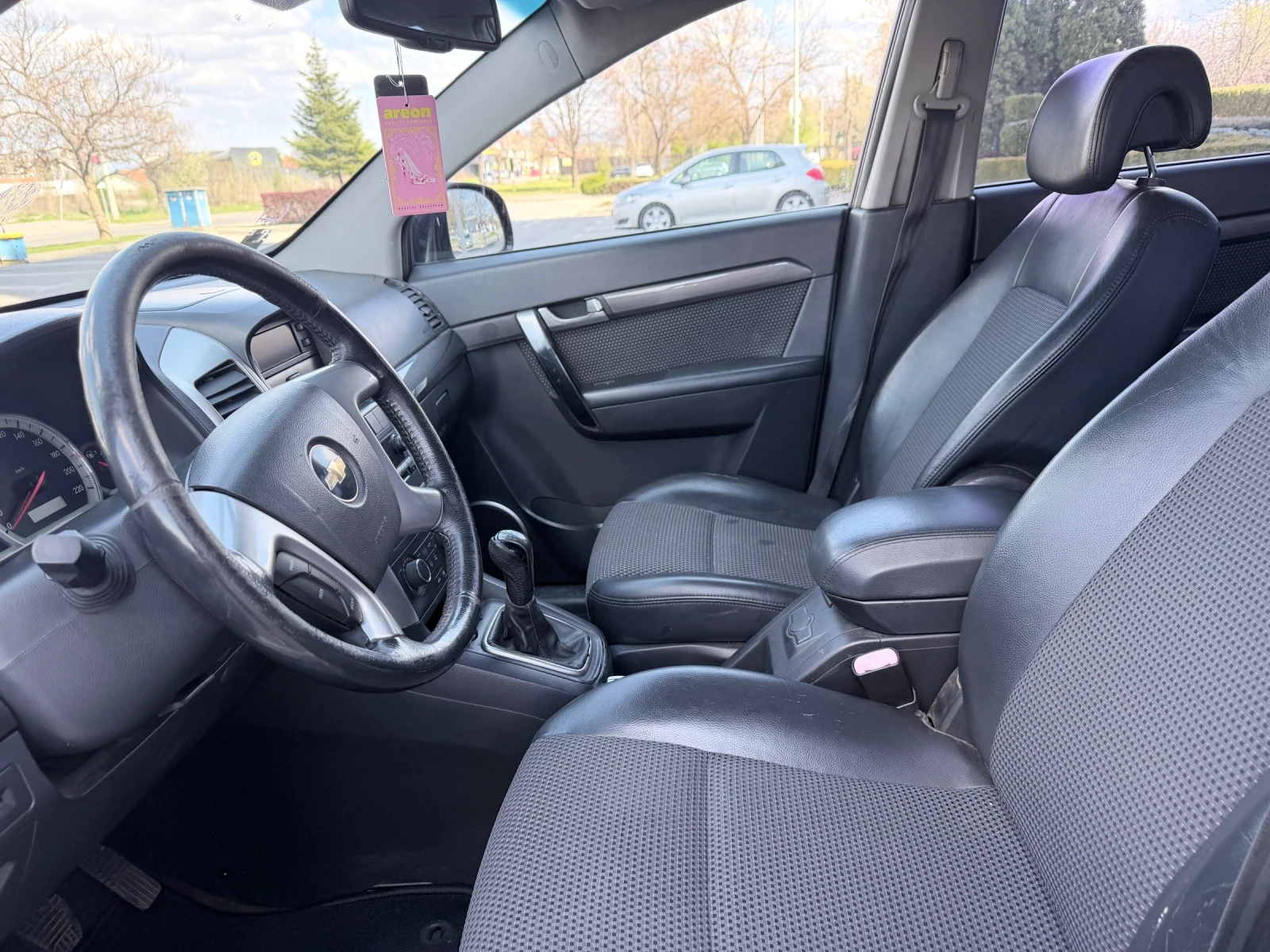 Chevrolet Captiva, снимка 9 - Автомобили и джипове - 54161276