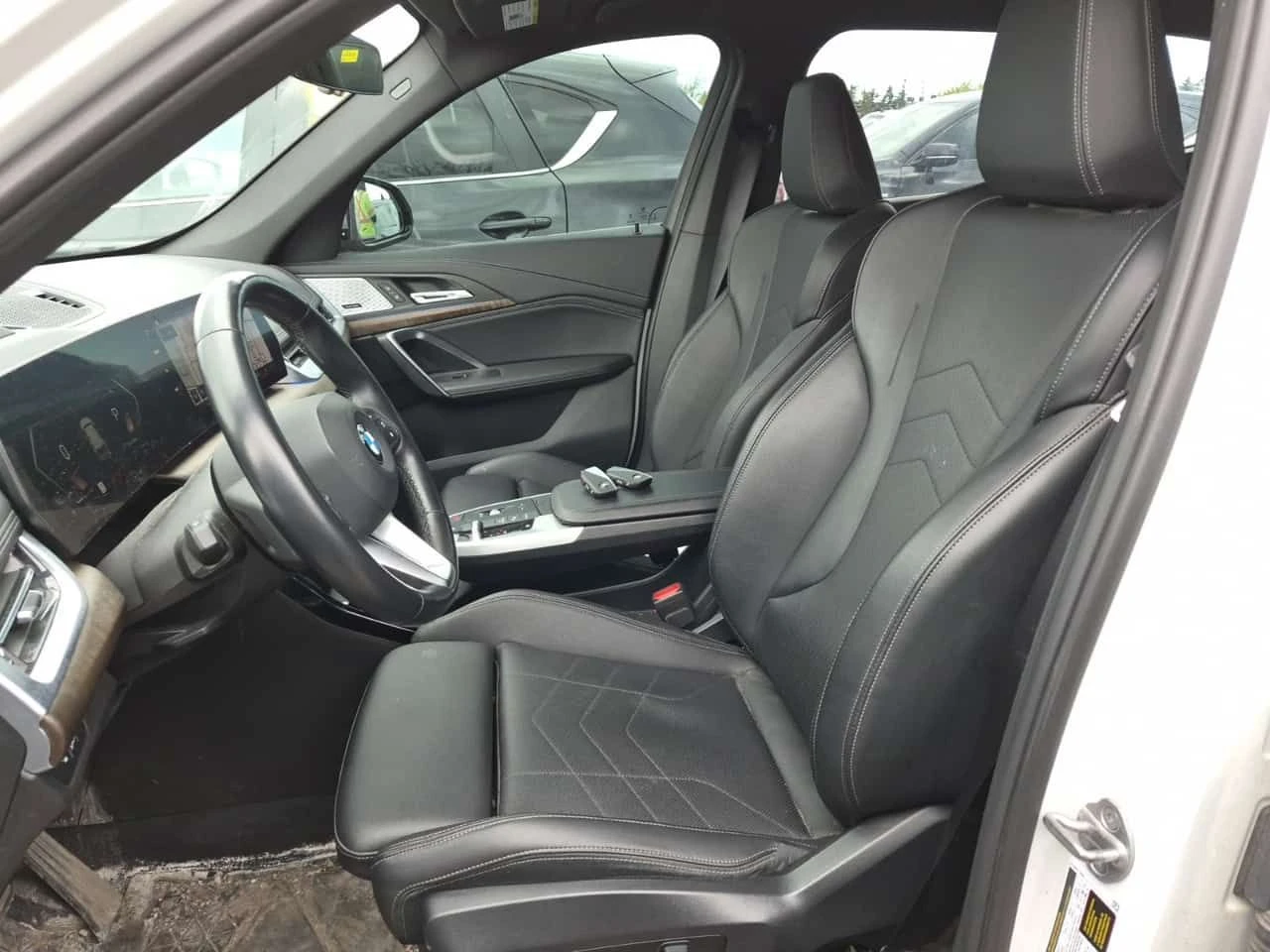 BMW X1 XDRIVE * FULL M PACK* ДИСТРОНИК* АМБИЕНТНО* HEAD U, снимка 6 - Автомобили и джипове - 54605059