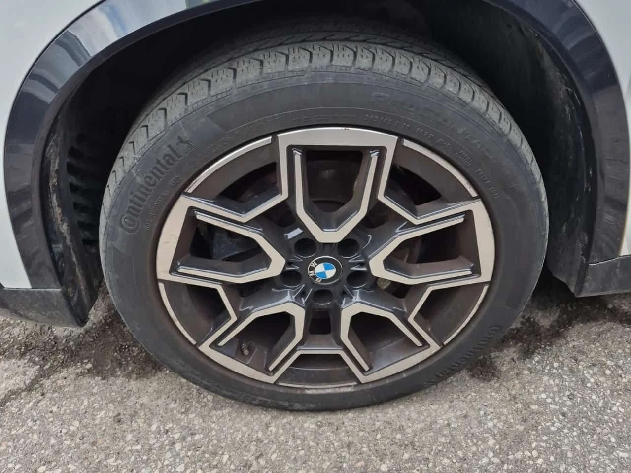 BMW X1 XDRIVE * FULL M PACK* ДИСТРОНИК* АМБИЕНТНО* HEAD U, снимка 5 - Автомобили и джипове - 54605059