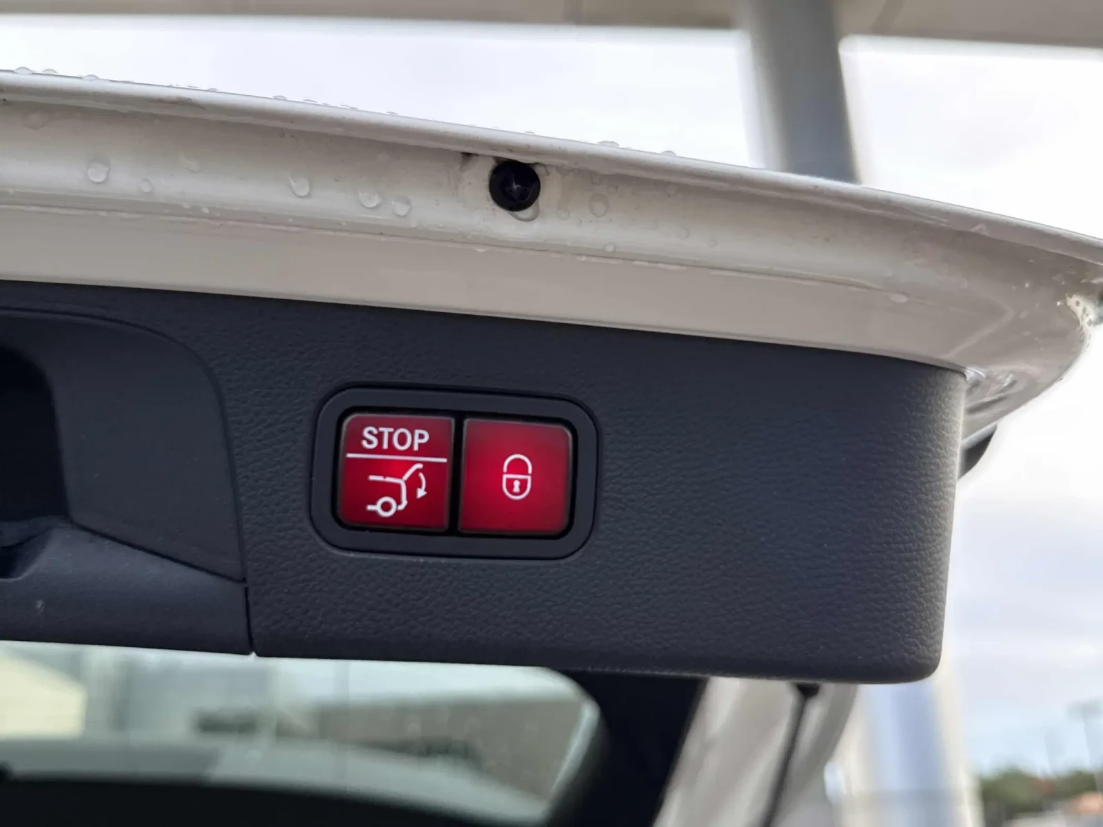 Mercedes-Benz GLC 300 AMG-pack* 360* Keyless* Digital* Подгрев, снимка 12 - Автомобили и джипове - 56342417
