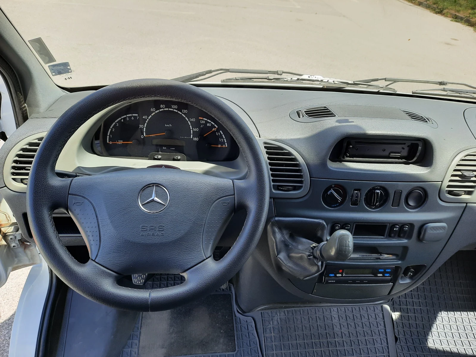 Mercedes-Benz Sprinter 413  - изображение 8