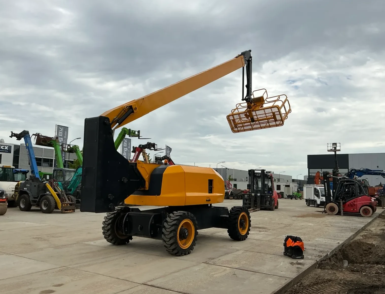 Автовишка Друга марка JCB Siniboom GT ZZ25J, снимка 3 - Индустриална техника - 55939513
