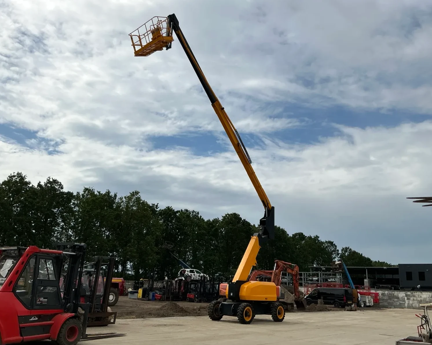 Автовишка Друга марка JCB Siniboom GT ZZ25J, снимка 8 - Индустриална техника - 55939513