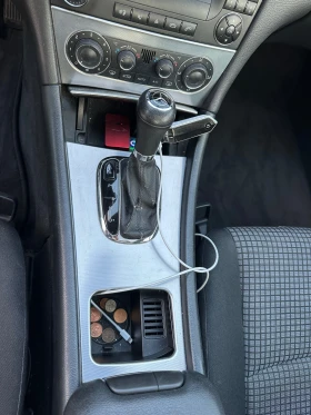 Mercedes-Benz C 220, снимка 9