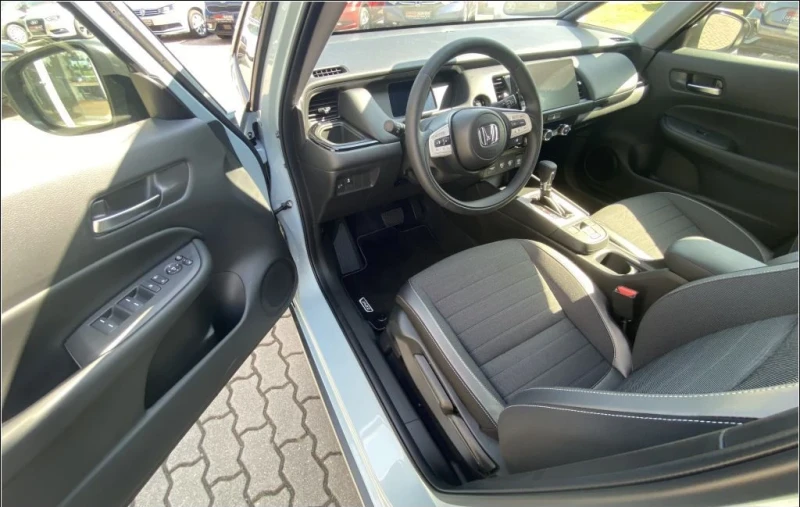 Honda Jazz CROSSTAR Hybrid , снимка 3 - Автомобили и джипове - 47816970