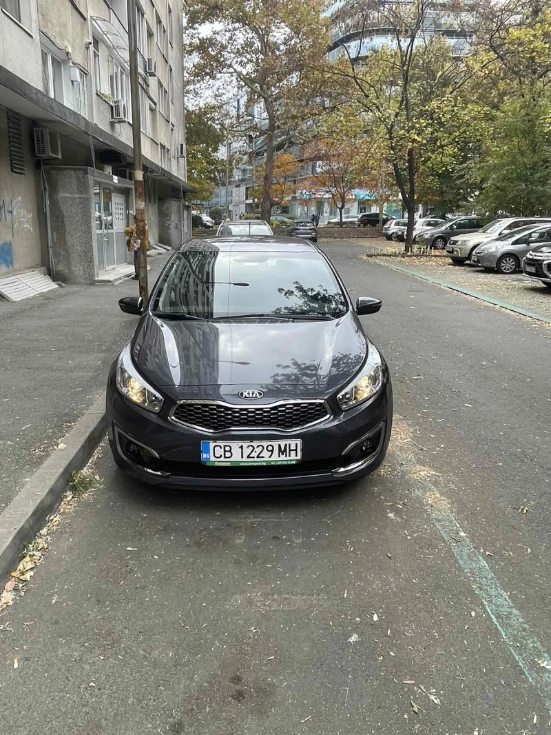 Kia Ceed, снимка 4 - Автомобили и джипове - 47995675