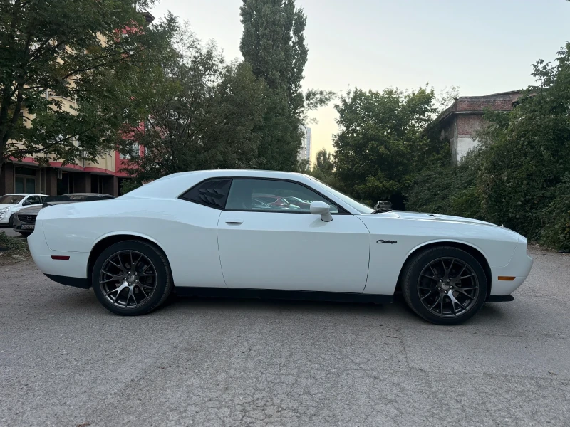 Dodge Challenger 3.6, снимка 6 - Автомобили и джипове - 52475110