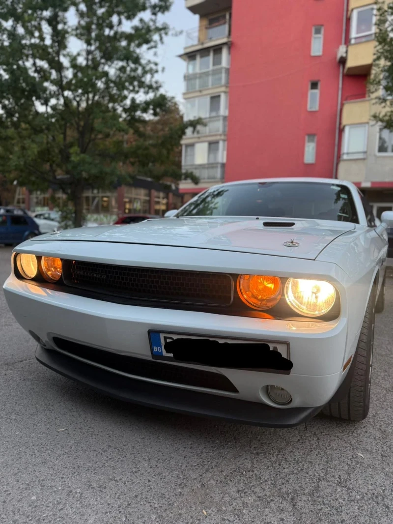 Dodge Challenger 3.6, снимка 3 - Автомобили и джипове - 52475110