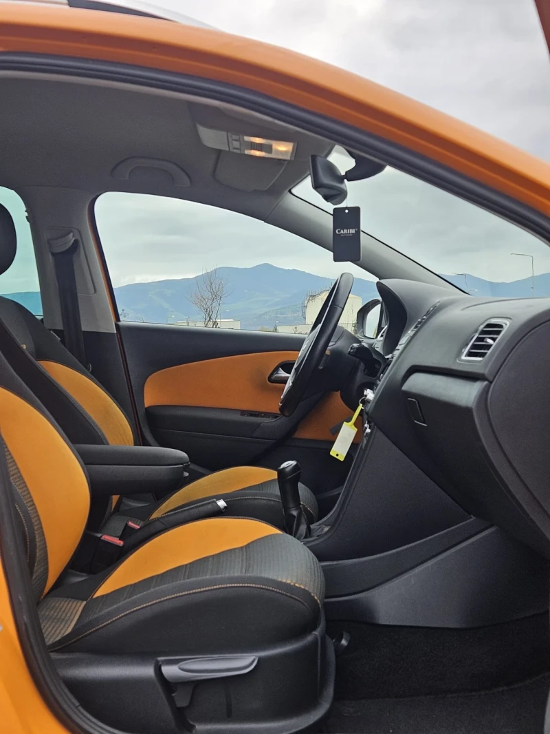 VW Polo 1.6TDI CROSS, снимка 11 - Автомобили и джипове - 52845881