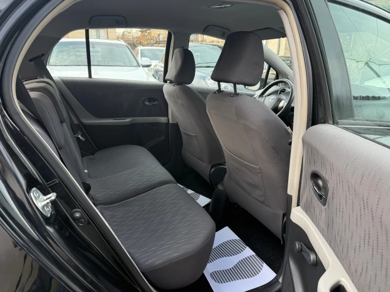 Toyota Yaris 1.3VVTI FACELIFT 101HP, снимка 14 - Автомобили и джипове - 52632765