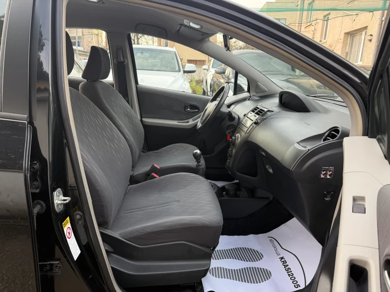 Toyota Yaris 1.3VVTI FACELIFT 101HP, снимка 13 - Автомобили и джипове - 52632765
