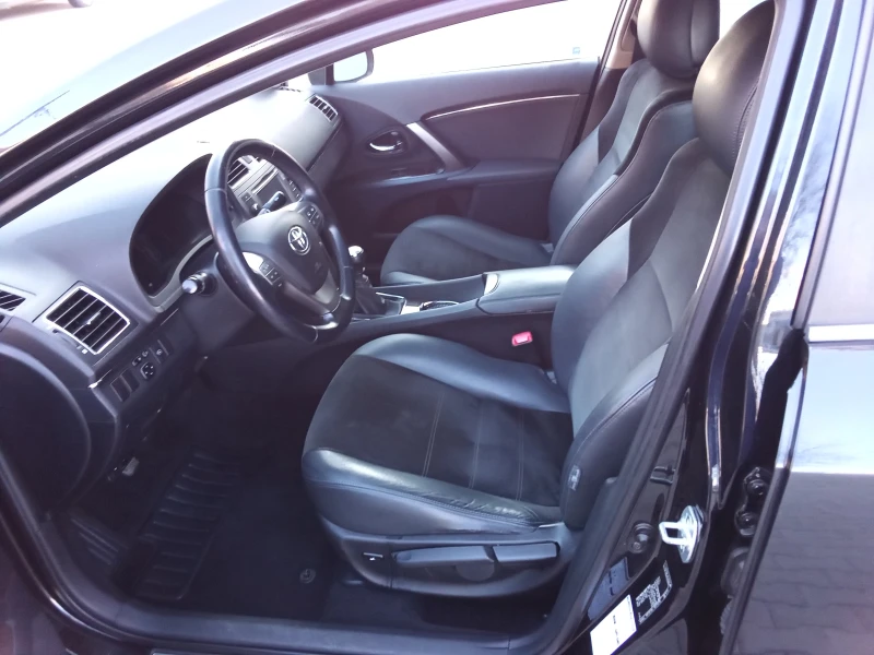 Toyota Avensis 2.0D4D-124kc. 6ck. FACELIFT, снимка 10 - Автомобили и джипове - 52815914