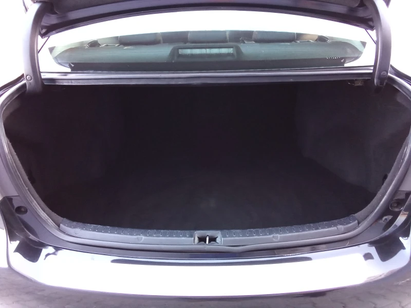 Toyota Avensis 2.0D4D-124kc. 6ck. FACELIFT, снимка 14 - Автомобили и джипове - 52815914