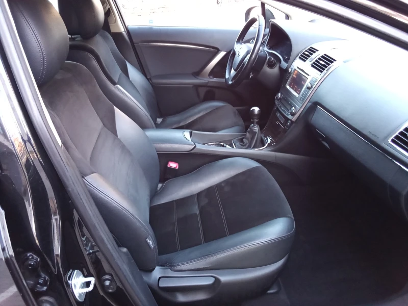 Toyota Avensis 2.0D4D-124kc. 6ck. FACELIFT, снимка 11 - Автомобили и джипове - 52815914