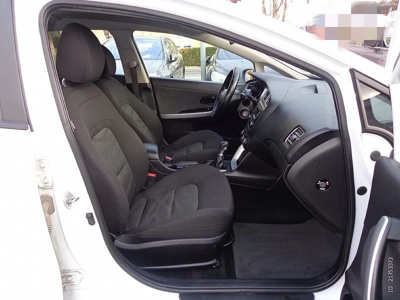 Kia Ceed 1.4/Климатик/Топ състояние , снимка 8 - Автомобили и джипове - 52947563