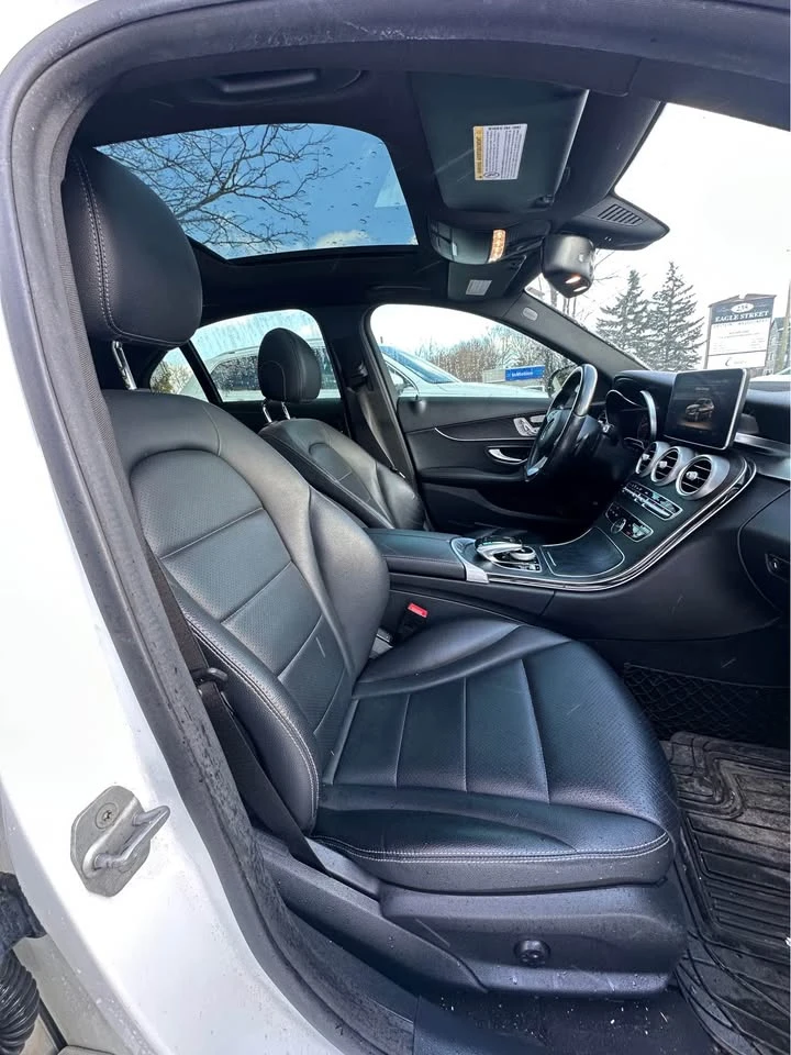 Mercedes-Benz C 300 AMG PACK * PANO * CARFAX * АВТОКРЕДИТ * , снимка 11 - Автомобили и джипове - 53524222