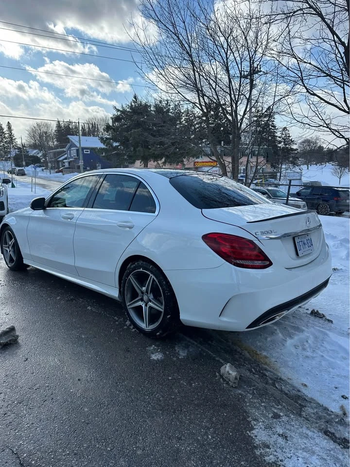 Mercedes-Benz C 300 AMG PACK * PANO * CARFAX * АВТОКРЕДИТ *  - изображение 6