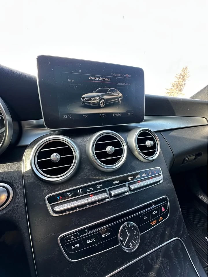 Mercedes-Benz C 300 AMG PACK * PANO * CARFAX * АВТОКРЕДИТ * , снимка 15 - Автомобили и джипове - 53524222