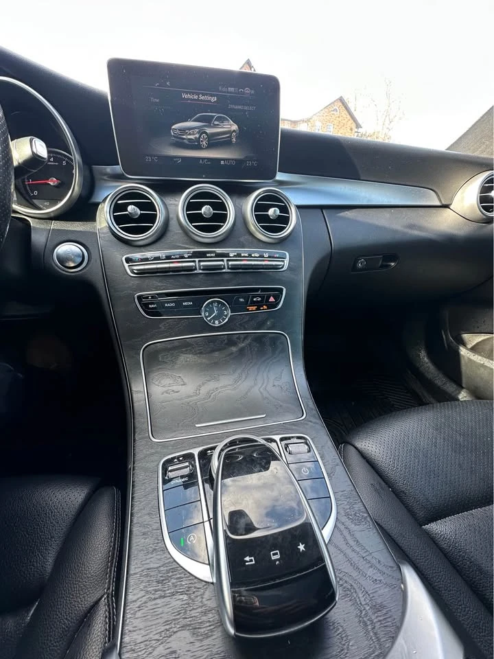 Mercedes-Benz C 300 AMG PACK * PANO * CARFAX * АВТОКРЕДИТ * , снимка 14 - Автомобили и джипове - 53524222