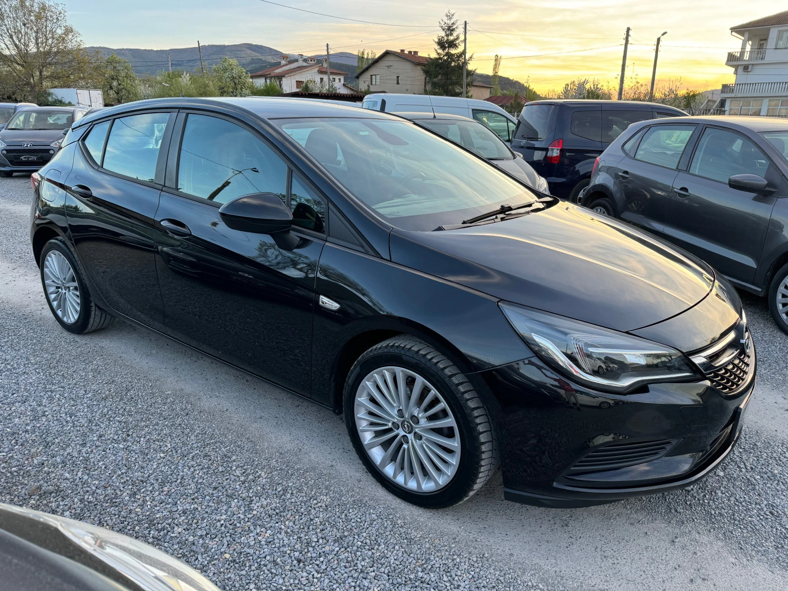 Opel Astra 1.0iTurbo NAVI EURO 6 - изображение 9