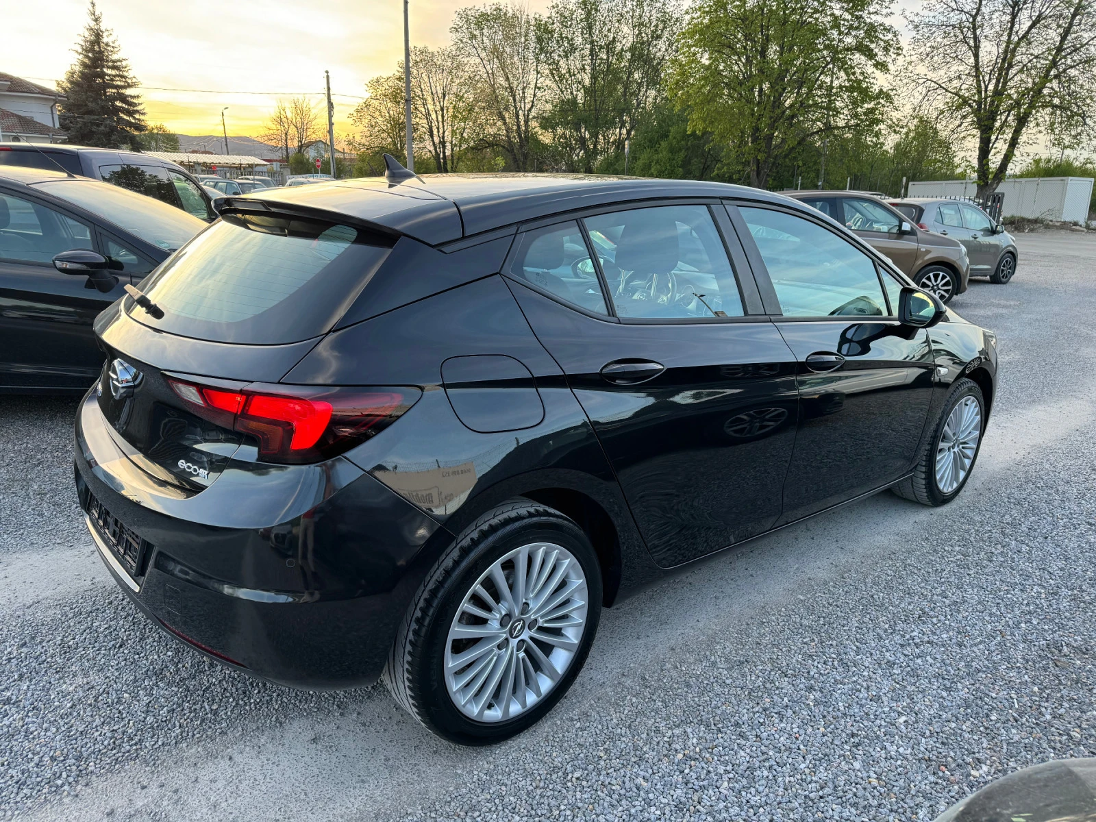 Opel Astra 1.0iTurbo NAVI EURO 6 - изображение 7