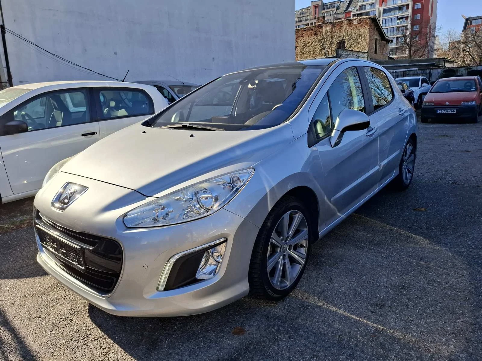 Peugeot 308 1.6i Автоматик - изображение 2