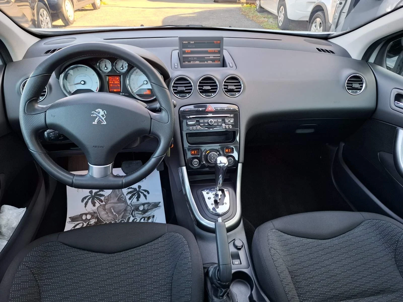 Peugeot 308 1.6i Автоматик - изображение 8