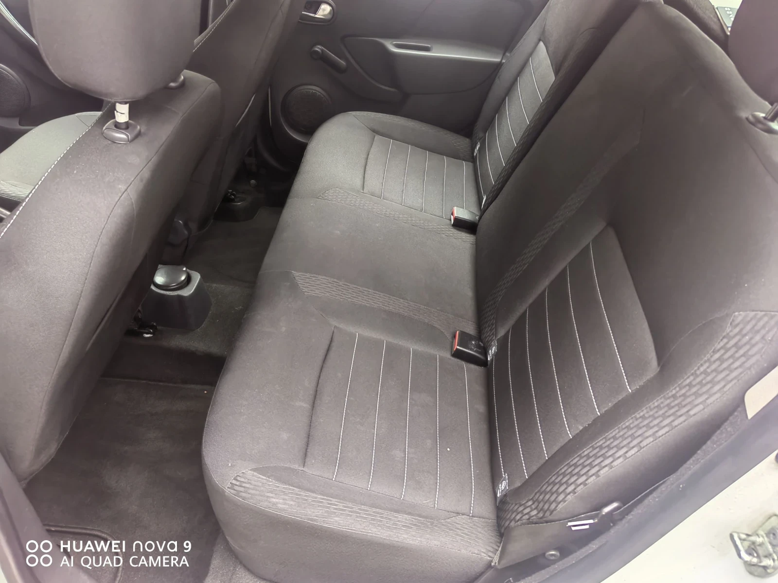 Dacia Sandero  - изображение 8
