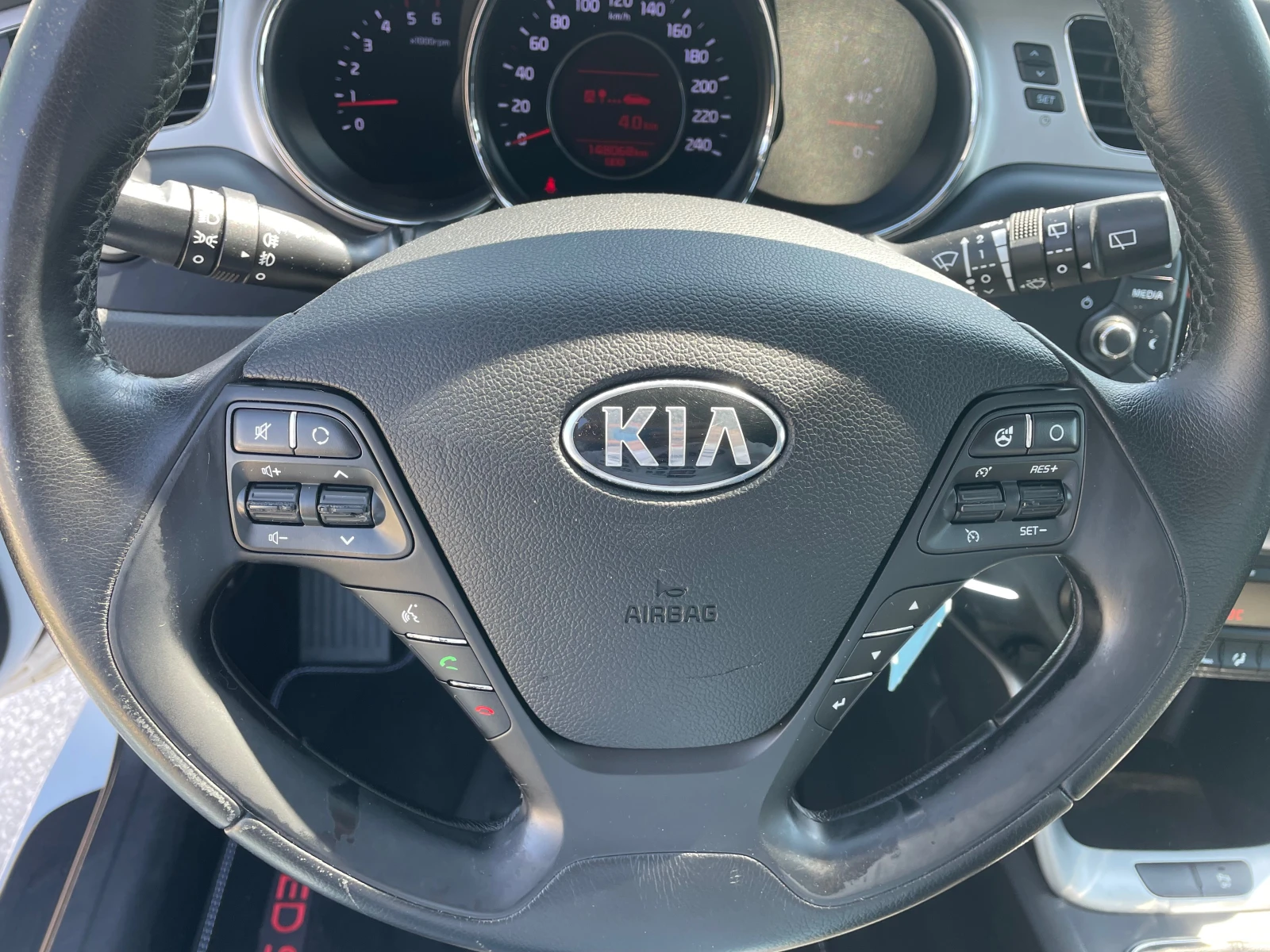 Kia Ceed 1.6CRDi - изображение 8