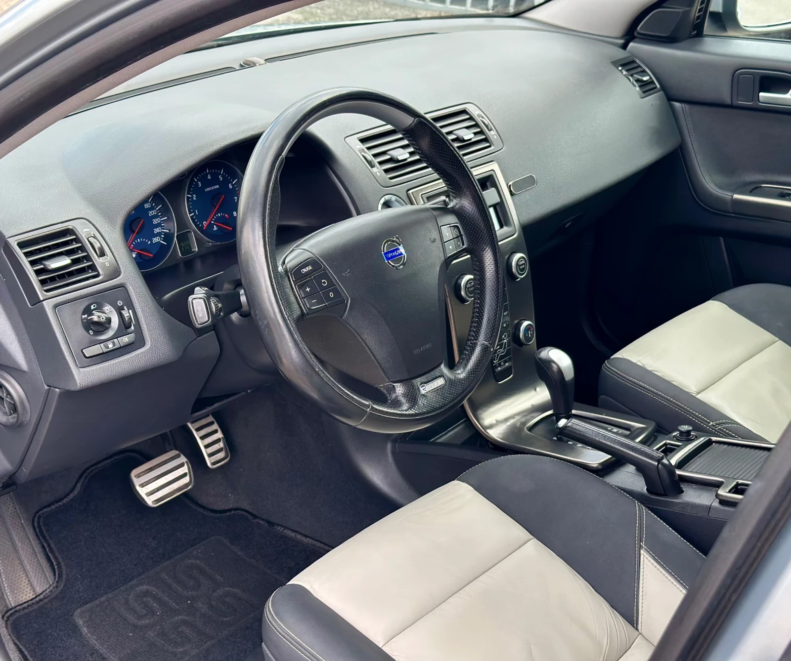 Volvo S40 2.5 R Design Face Automatic Като Hoва За Ценители - изображение 6