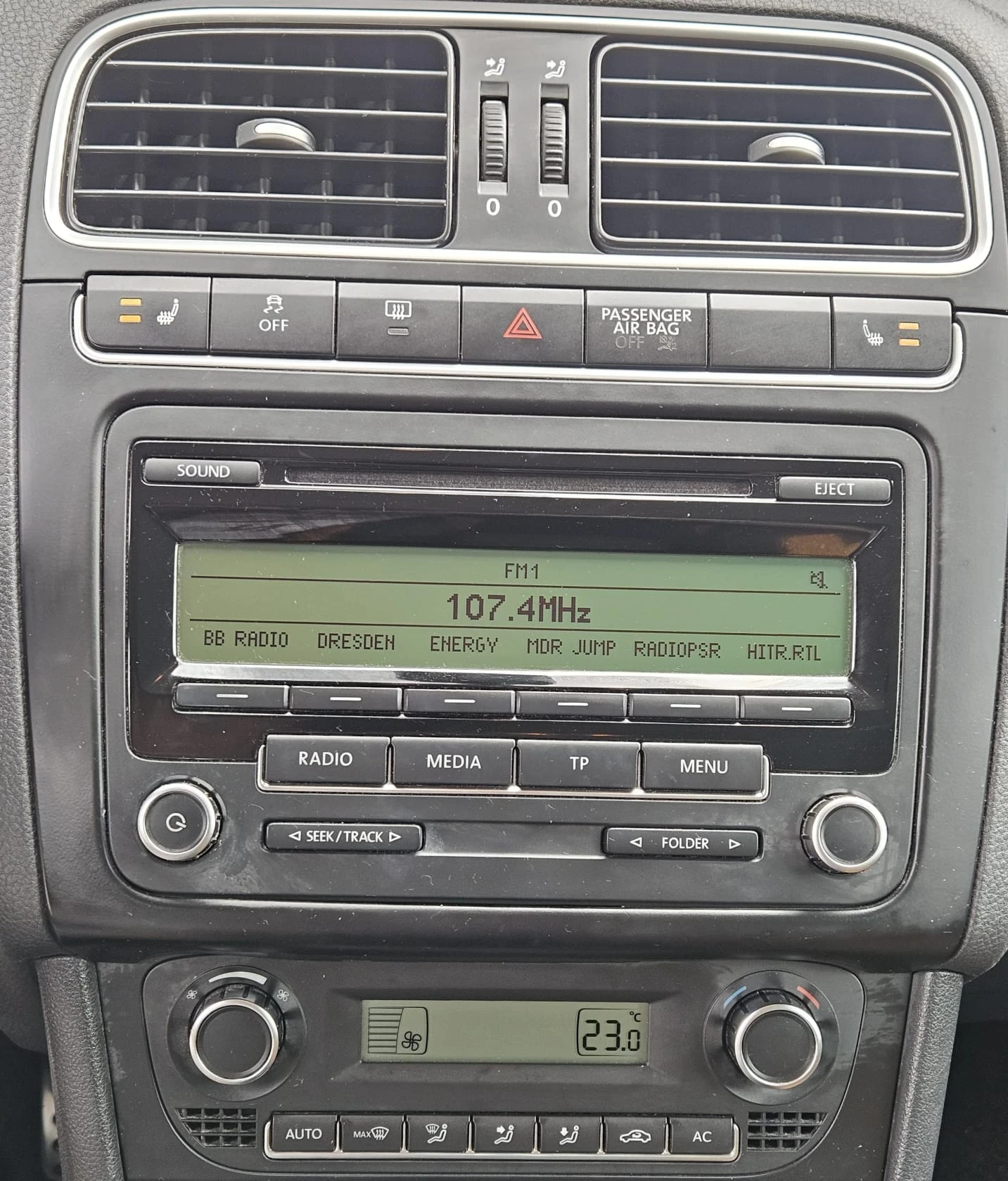 VW Polo 1.6TDI CROSS - изображение 10