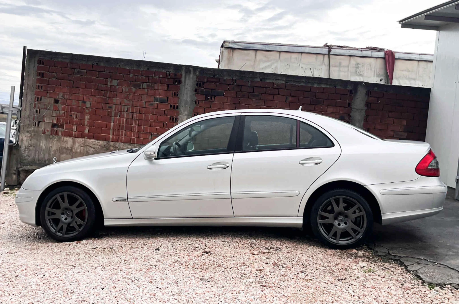 Mercedes-Benz E 280 CDI  - изображение 3