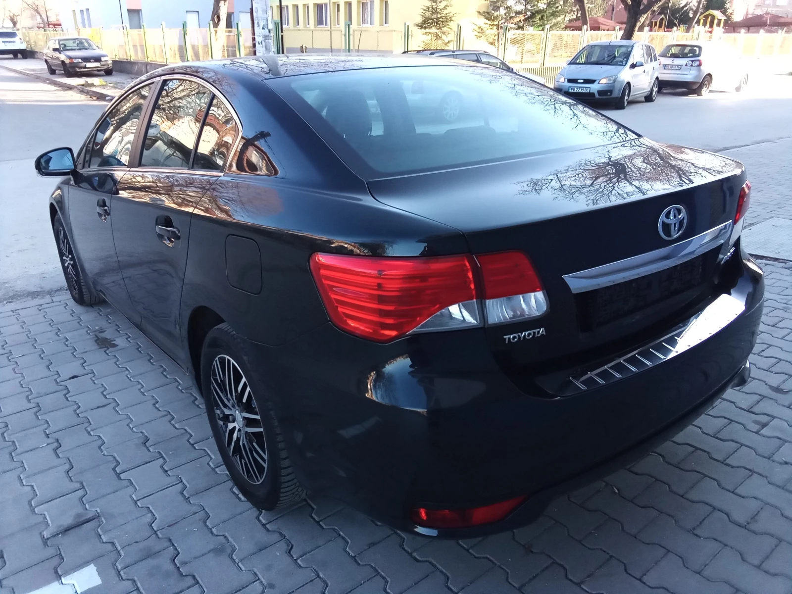 Toyota Avensis 2.0D4D-124kc. 6ck. FACELIFT | Mobile.bg � ����������� 4