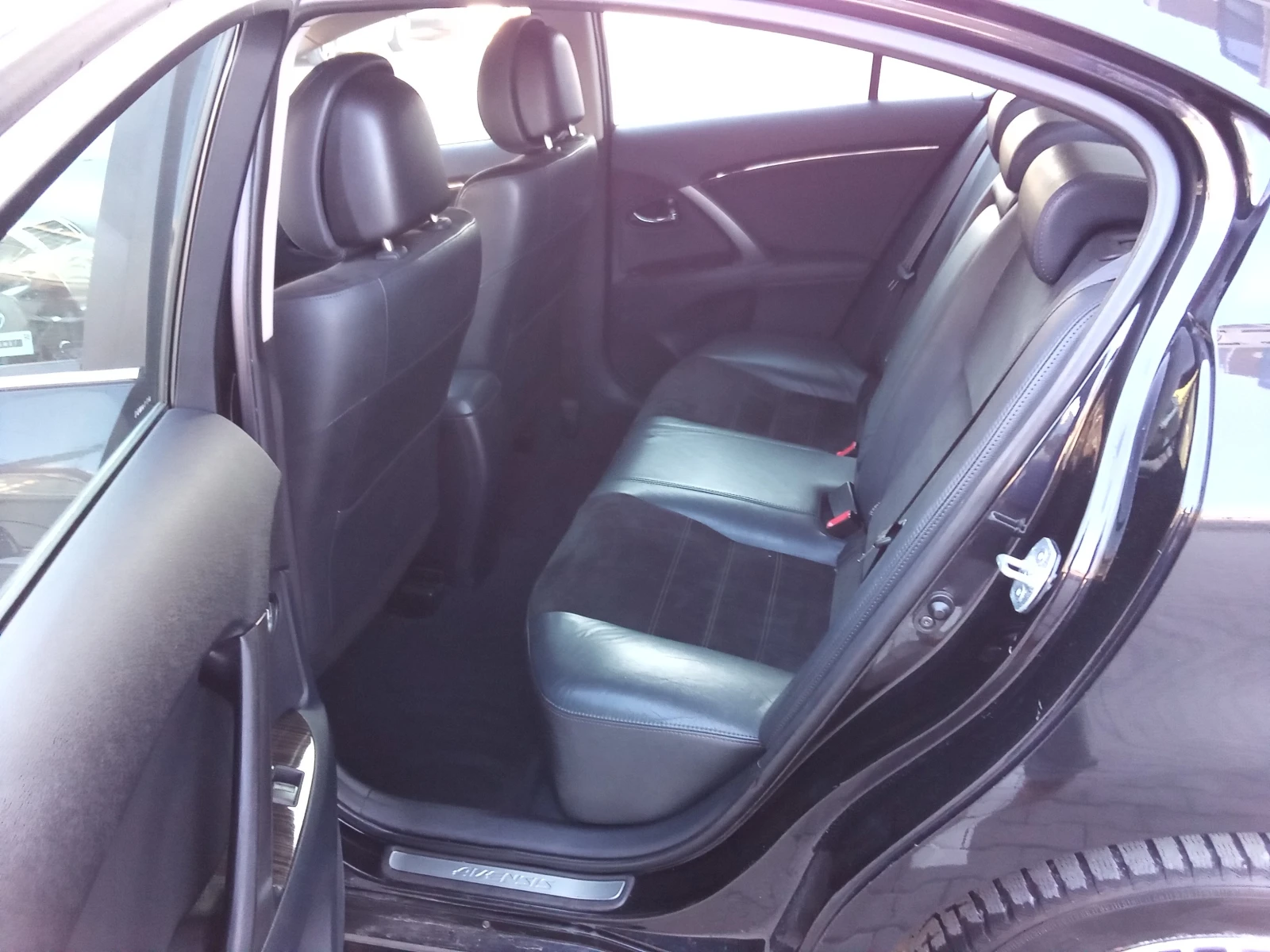 Toyota Avensis 2.0D4D-124kc. 6ck. FACELIFT | Mobile.bg � ����������� 12