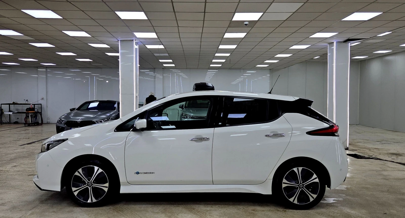 Nissan Leaf  62KWh/TEKNA/ЗАВЕРЕНА СЕРВИЗНА КНИЖКА - изображение 5