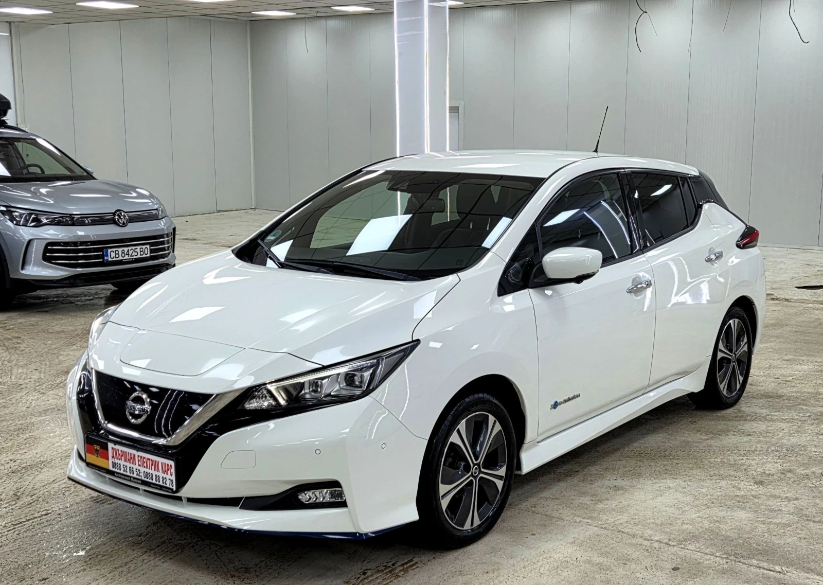 Nissan Leaf  62KWh/TEKNA/ЗАВЕРЕНА СЕРВИЗНА КНИЖКА - изображение 6
